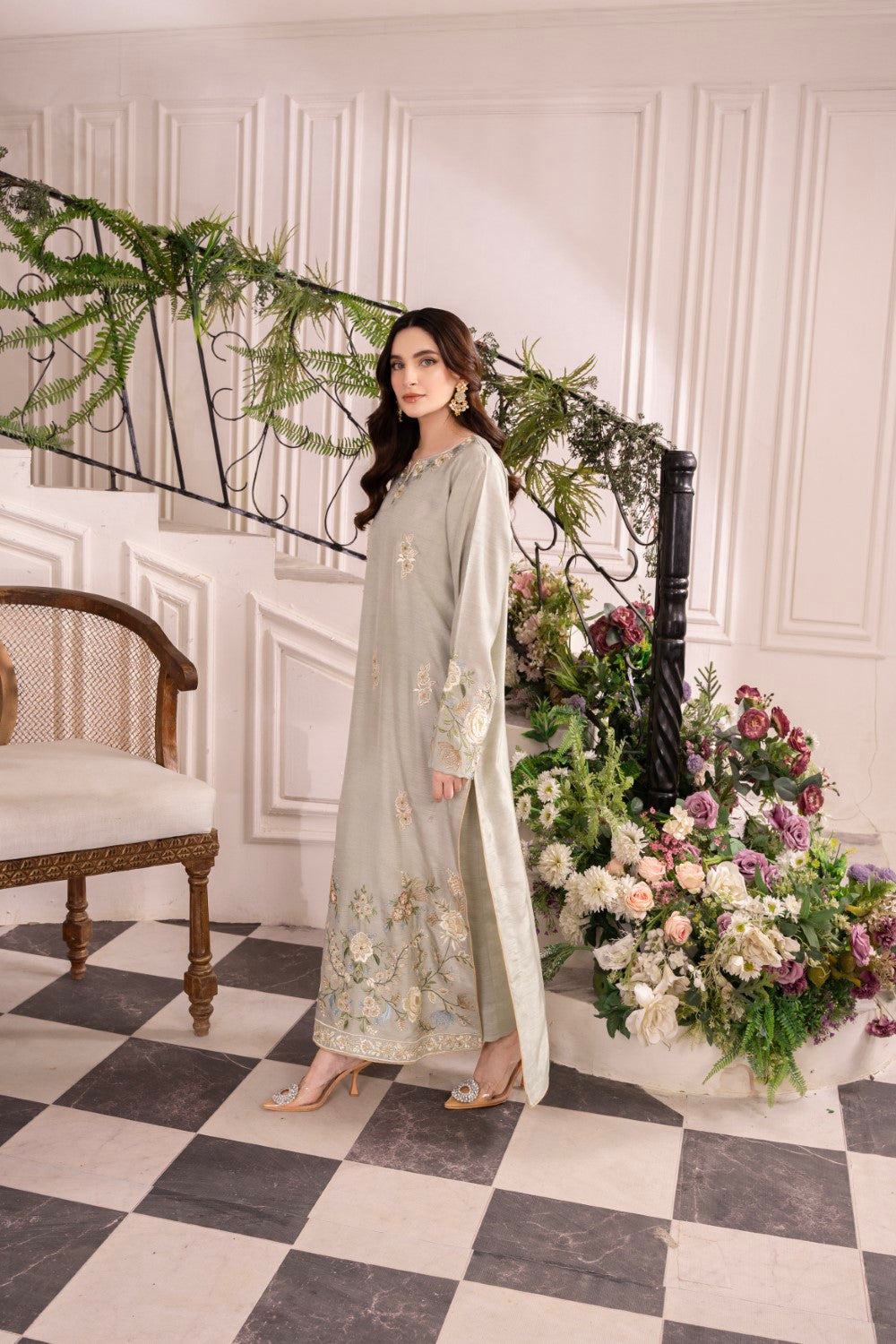 Roshini | Instant Delivery