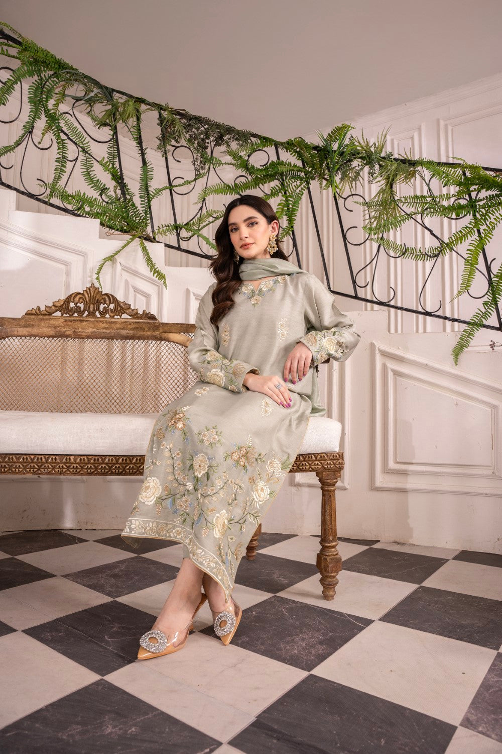 Roshini | Instant Delivery