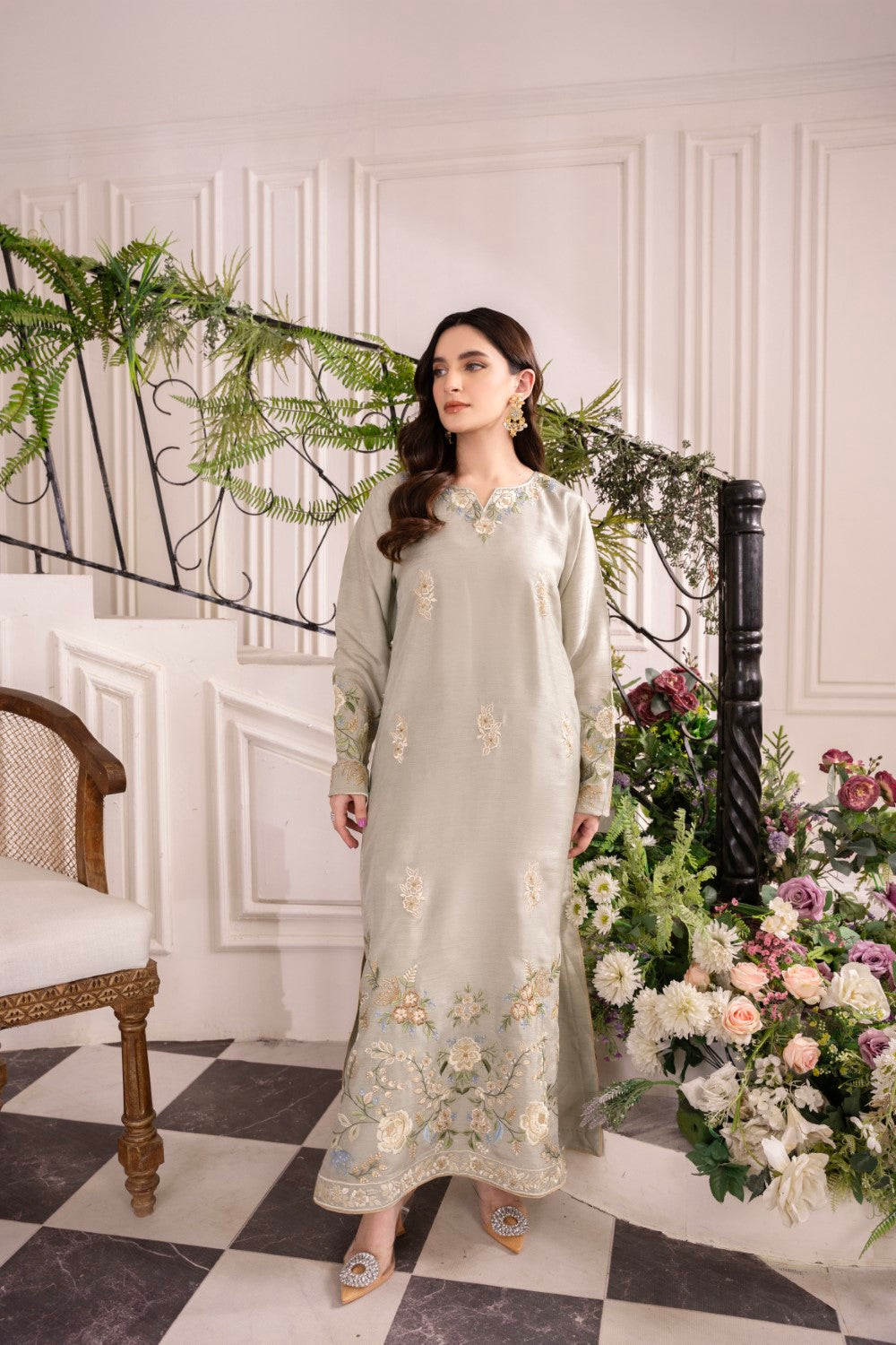Roshini | Instant Delivery