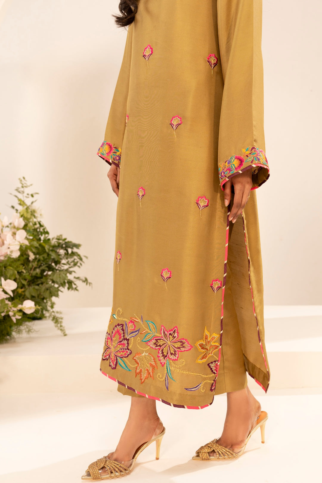 Zarnab | Instant Delivery