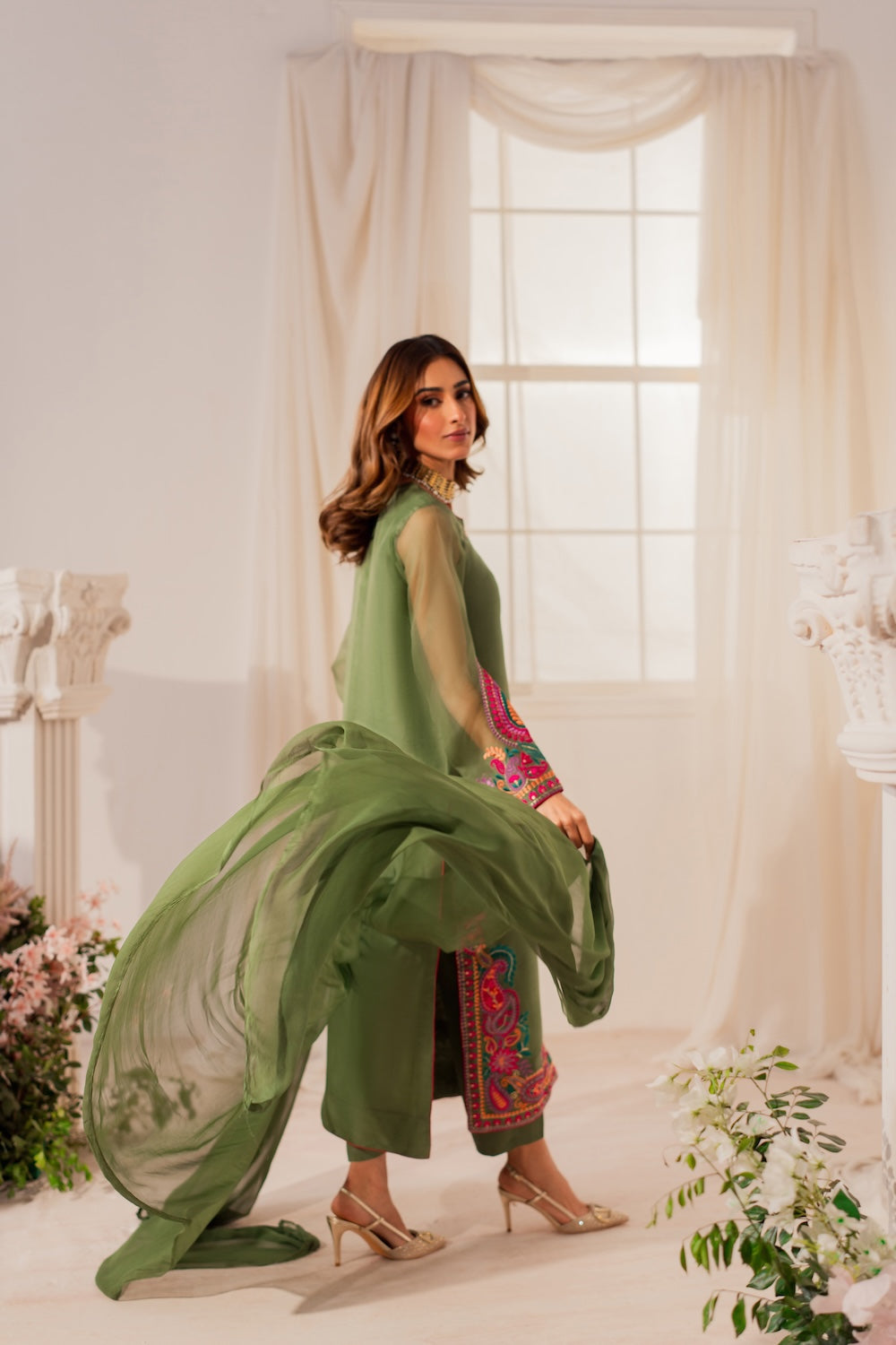 Armeen | Instant Delivery