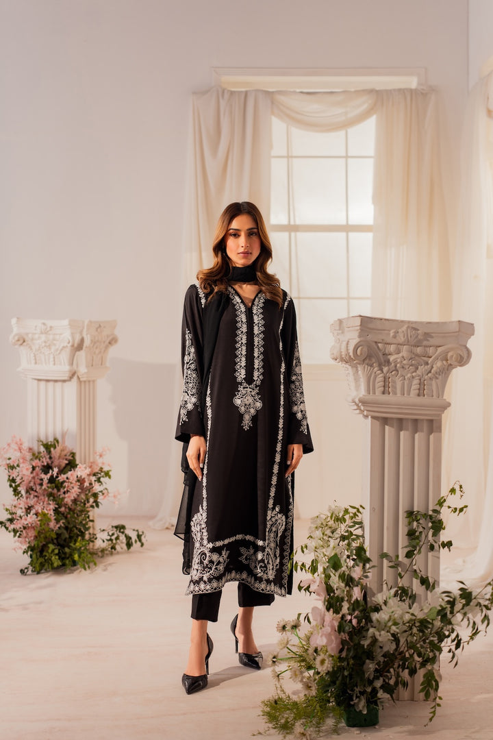Vaneeza | Instant Delivery