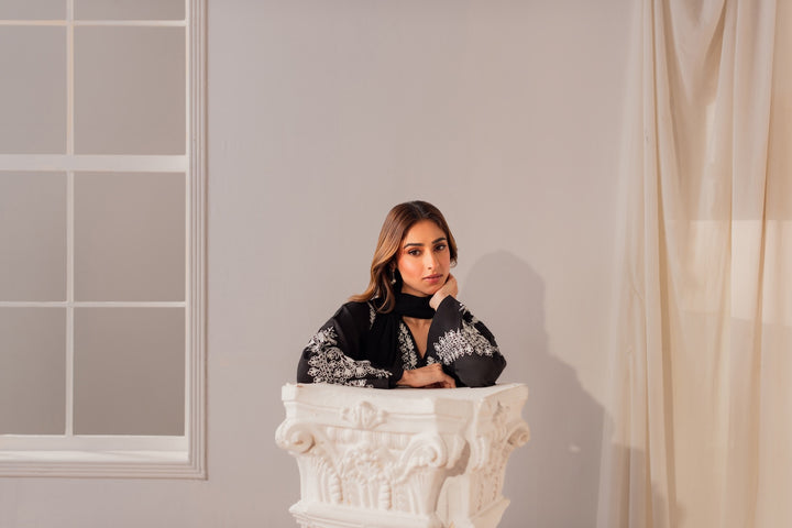 Vaneeza | Instant Delivery