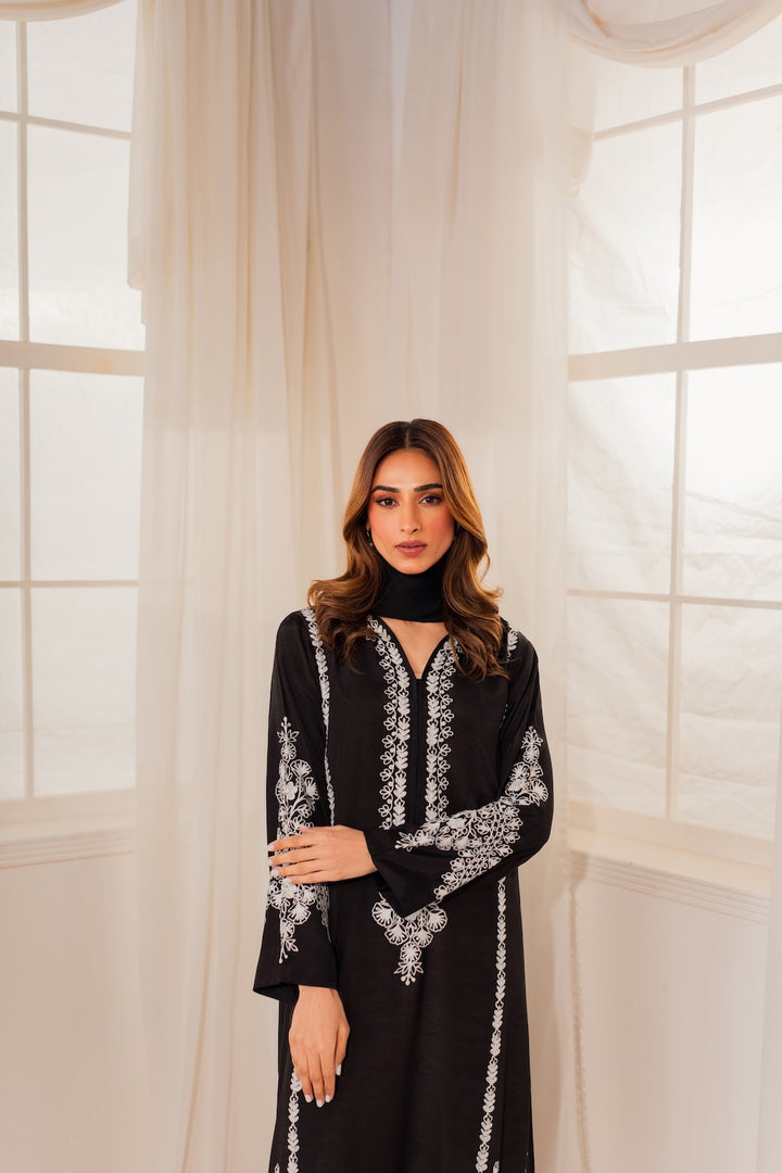 Vaneeza | Instant Delivery