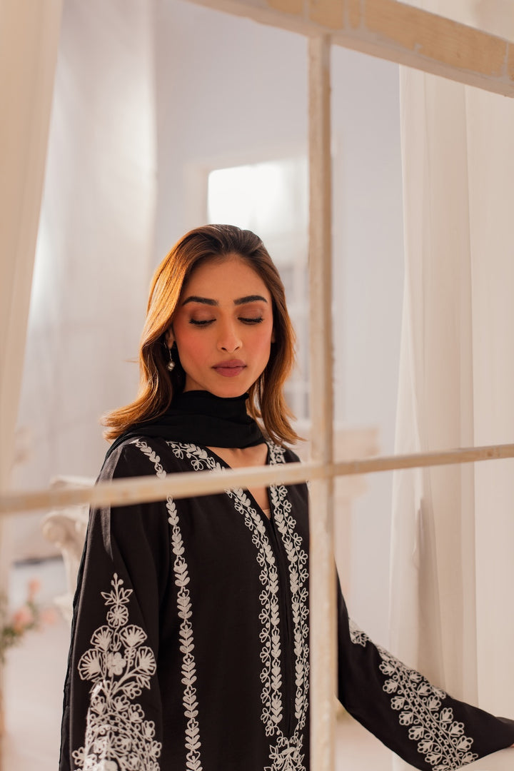 Vaneeza | Instant Delivery